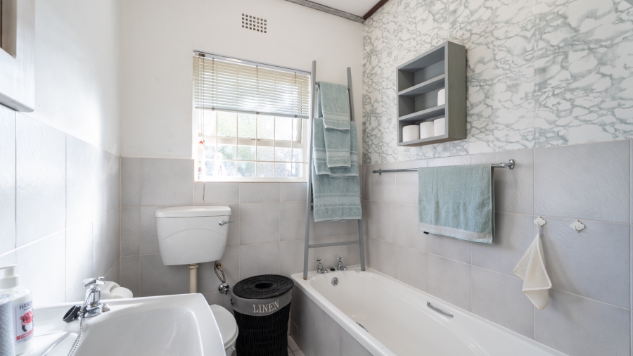 To Let 3 Bedroom Property for Rent in Paarl Central East Western Cape